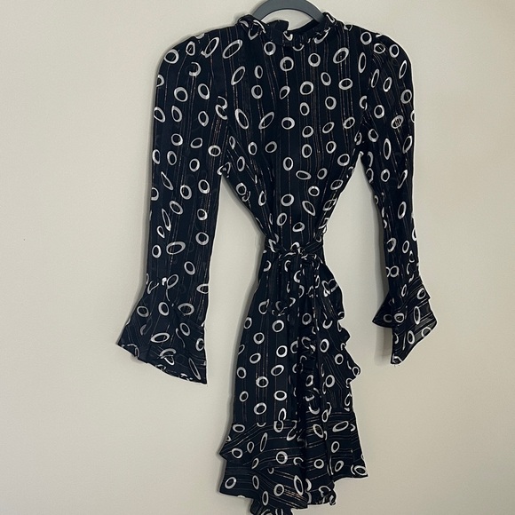 SALONI Dresses & Skirts - SALONI Black and White Long Flutter Sleeve Dress